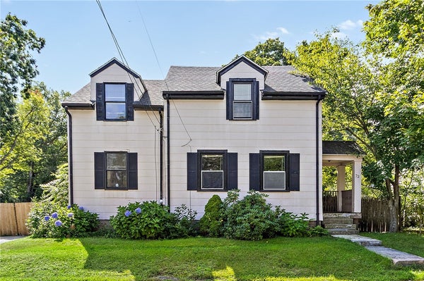 72 DAYTON AVE, WARWICK, RI 02889 - Image f61b714f16da39d5fe07b99bcb52d765/2399231623
