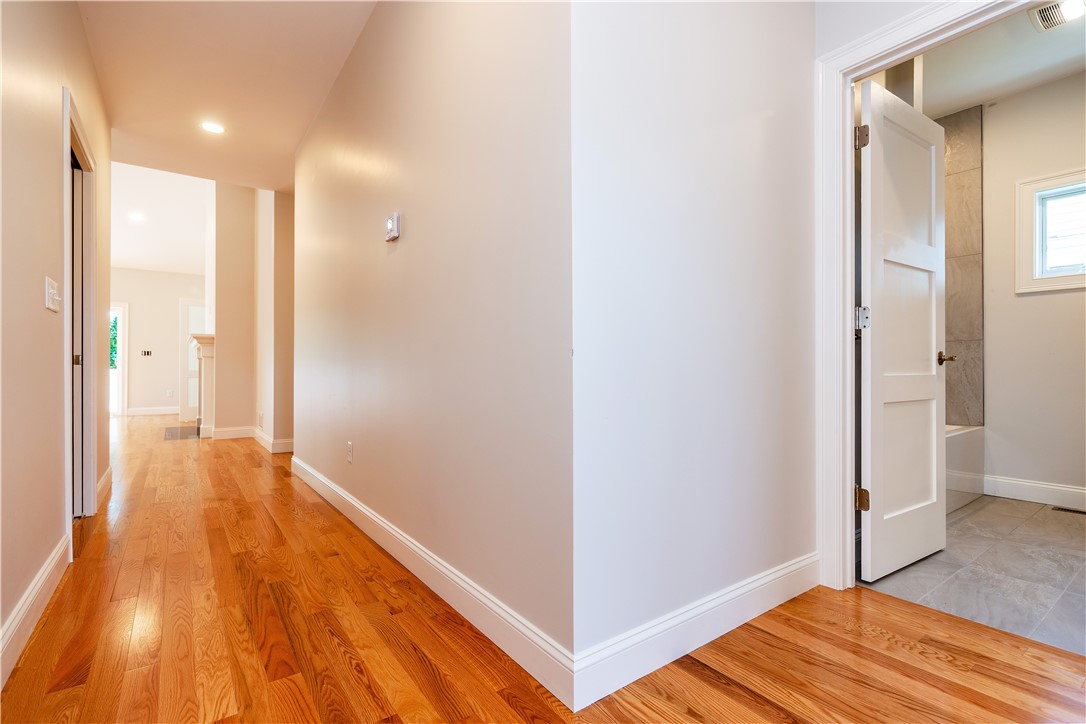 Coventry, Rhode Island 02816, United States, 3 Bedrooms Bedrooms, ,3 BathroomsBathrooms,Residential,Active,177076