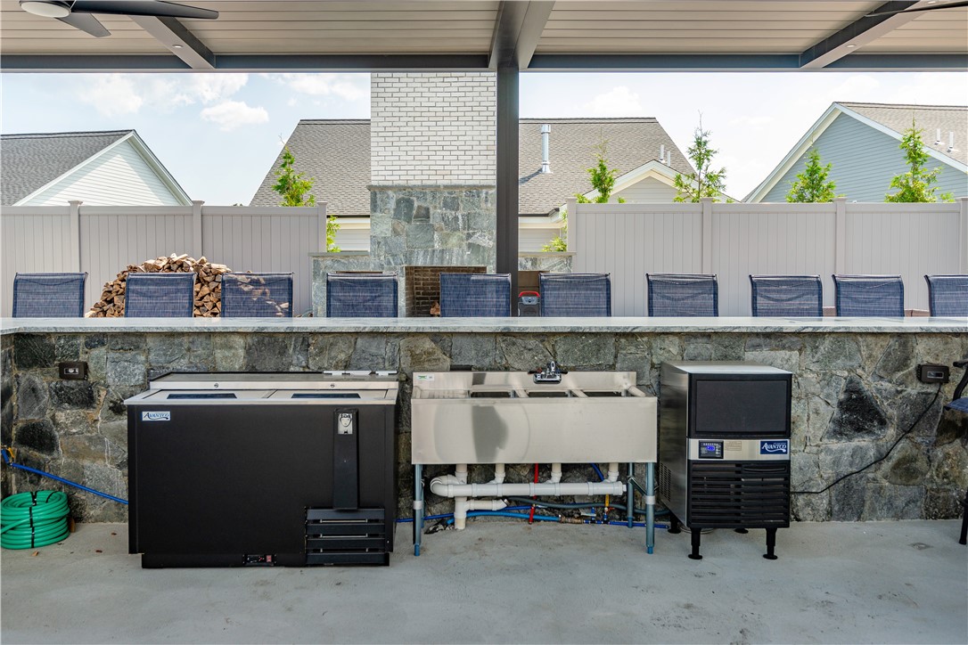 Coventry, Rhode Island 02816, United States, 3 Bedrooms Bedrooms, ,3 BathroomsBathrooms,Residential,Active,177076