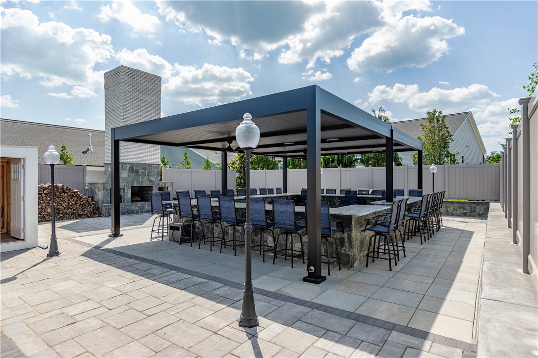 Coventry, Rhode Island 02816, United States, 3 Bedrooms Bedrooms, ,3 BathroomsBathrooms,Residential,Active,177076