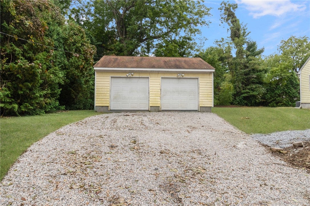 174 Ayrault Road