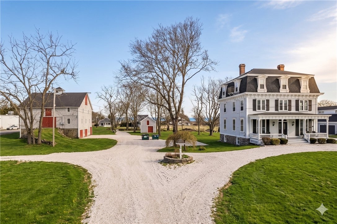 2967 East Main Road