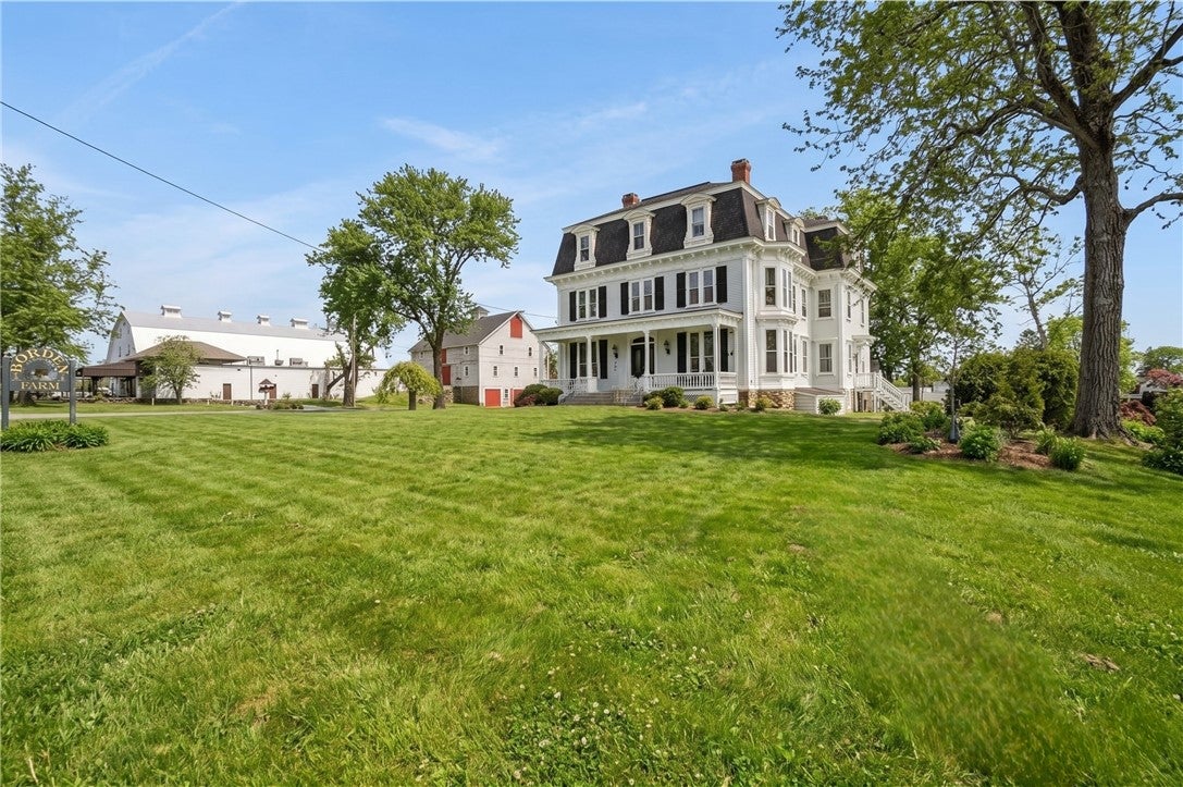 2967 East Main Road