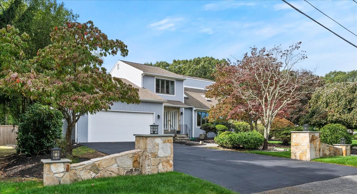 30 Dutchess Drive