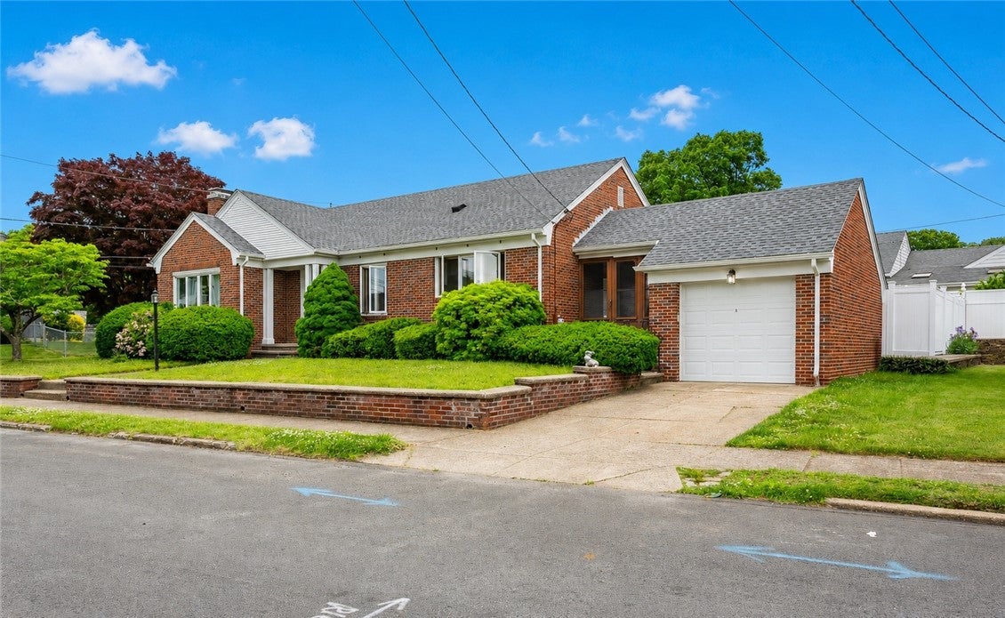 51 Beverly Ann Drive