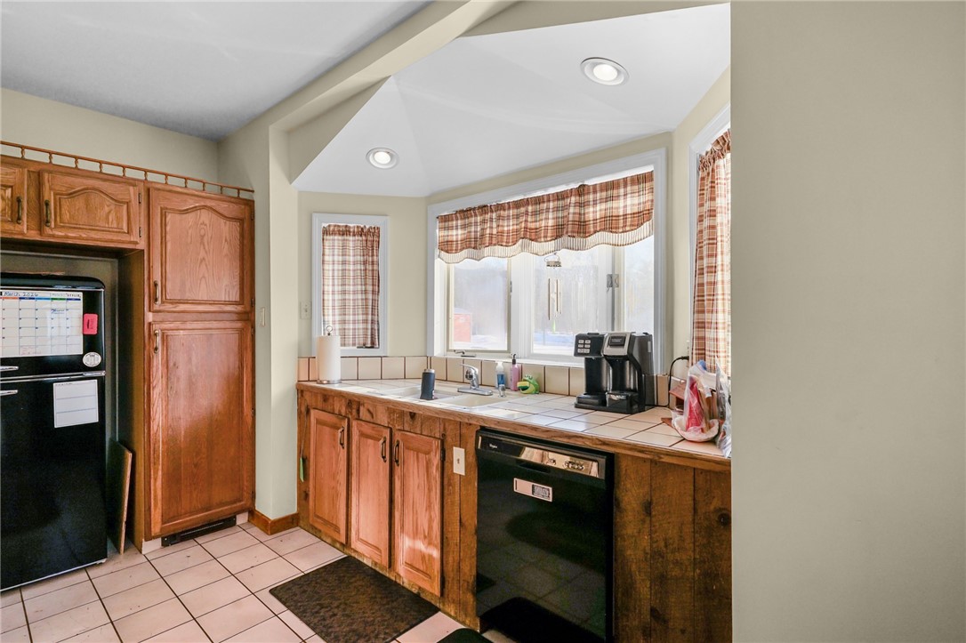 43 Laurel Hill Avenue 45