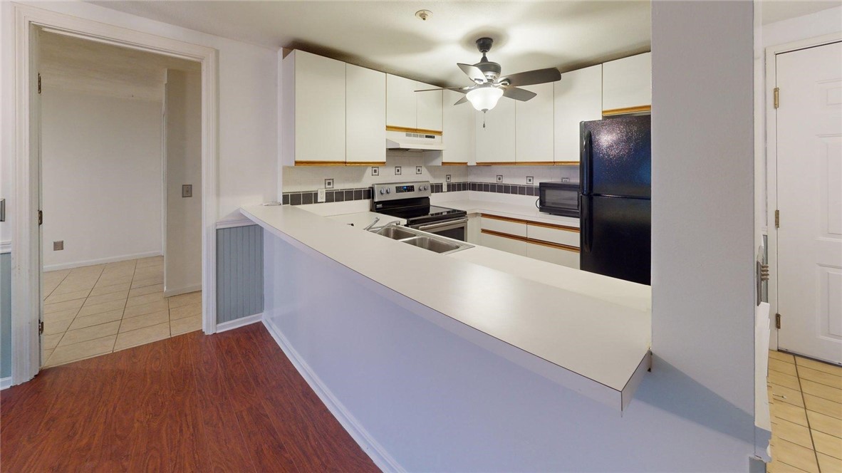 200 Woodlawn Avenue 103