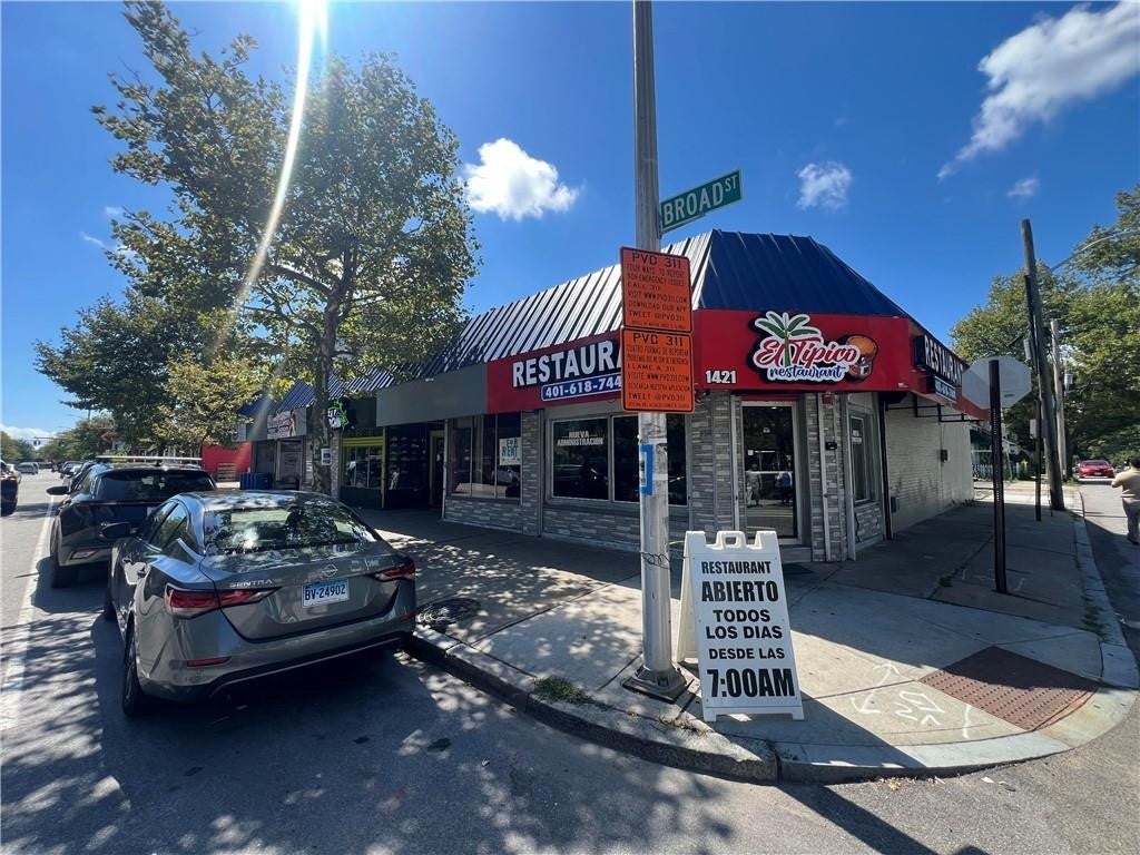 1425 Broad Street