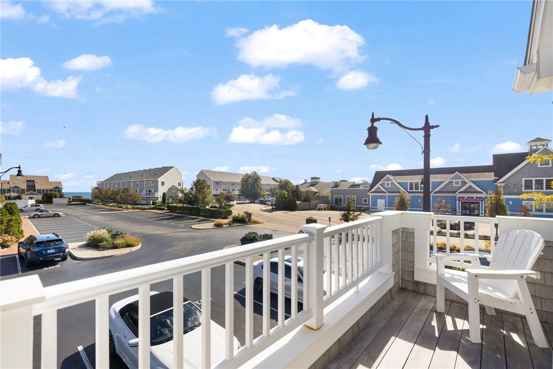 20 NARRAGANSETT Avenue 904