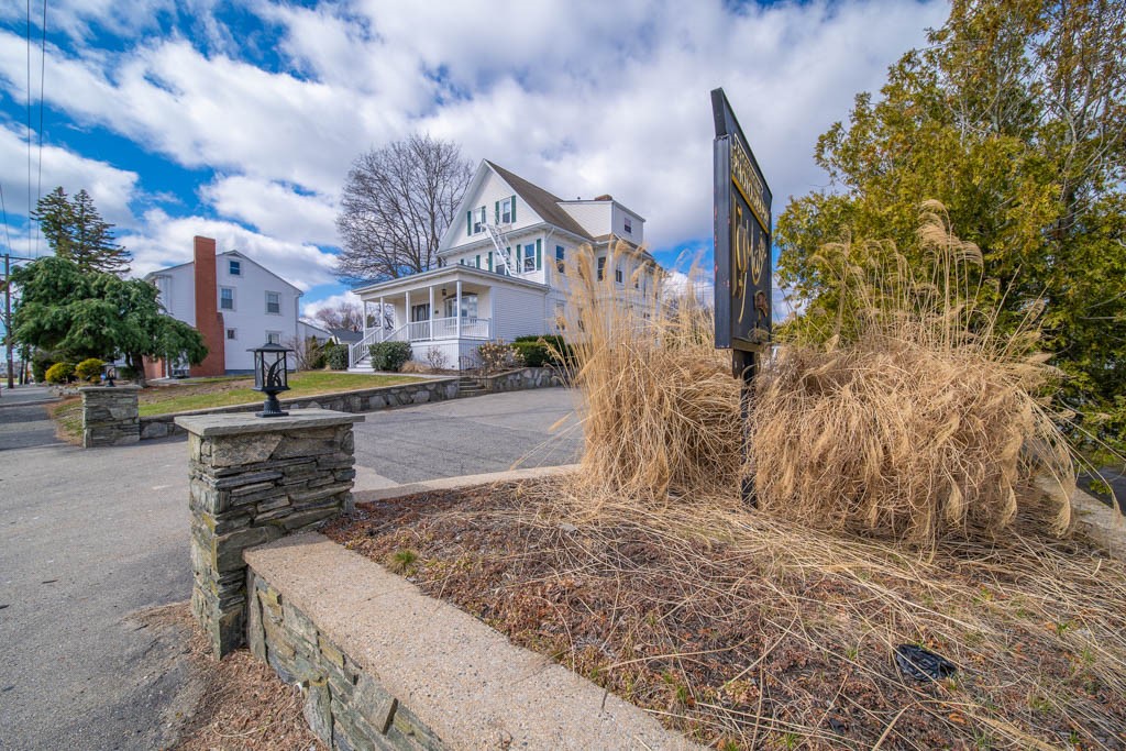 2919 Pawtucket Avenue