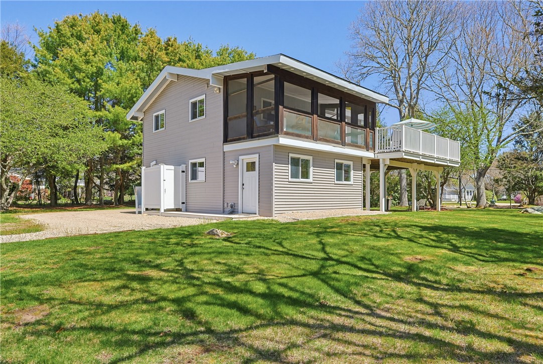 203 North Niantic Drive