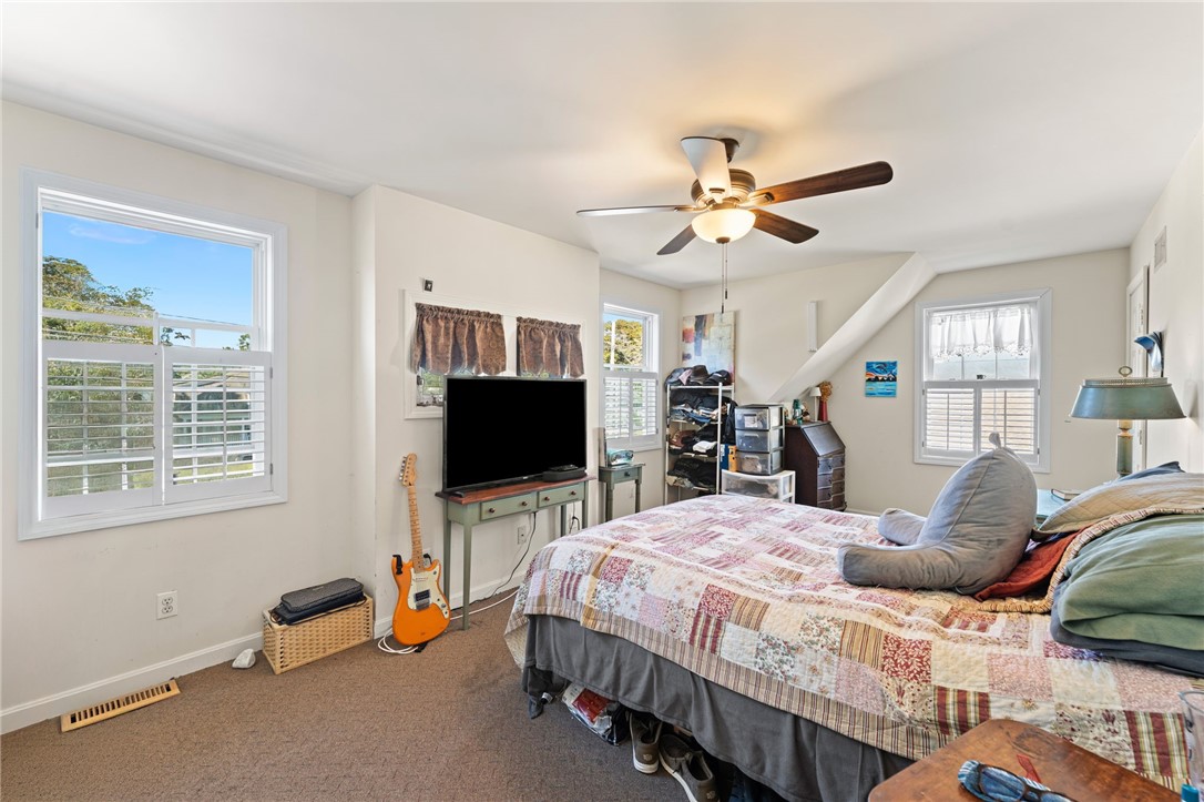 South Kingstown, Rhode Island 02879, United States, 3 Bedrooms Bedrooms, ,3 BathroomsBathrooms,Residential,Pending,216065