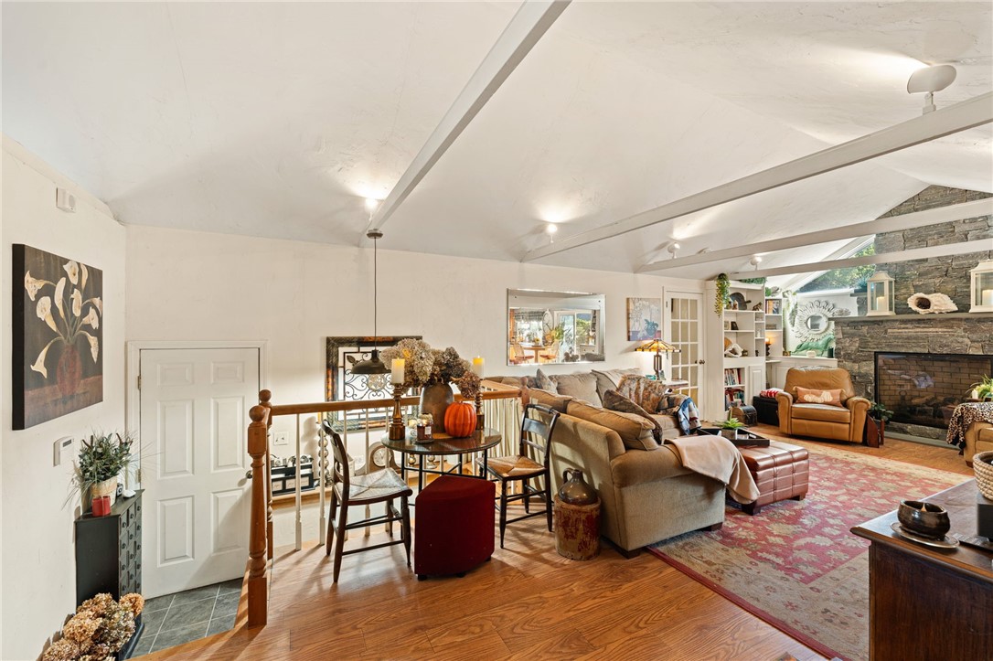 South Kingstown, Rhode Island 02879, United States, 3 Bedrooms Bedrooms, ,3 BathroomsBathrooms,Residential,Pending,216065