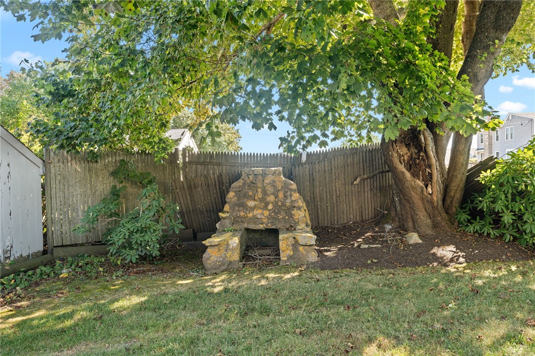 South Kingstown, Rhode Island 02879, United States, 3 Bedrooms Bedrooms, ,3 BathroomsBathrooms,Residential,Pending,216065