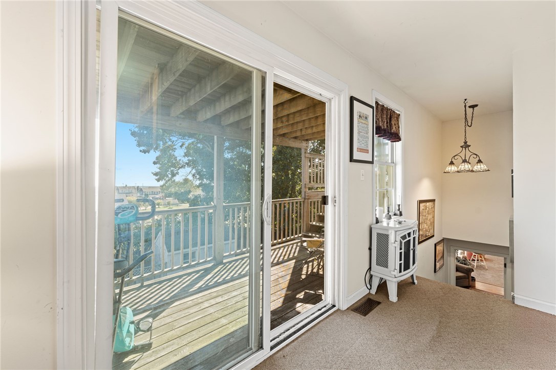 South Kingstown, Rhode Island 02879, United States, 3 Bedrooms Bedrooms, ,3 BathroomsBathrooms,Residential,Pending,216065