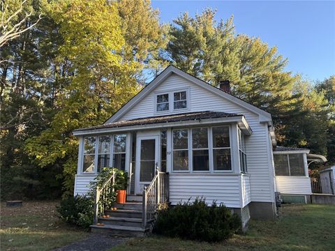 52 CARPENTER Street Seekonk MA 02771