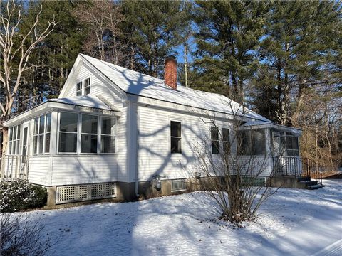 52 CARPENTER Street Seekonk MA 02771