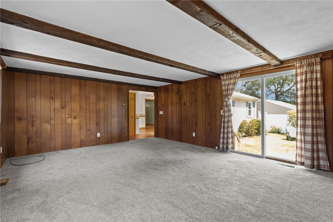 48 Lakeside Drive