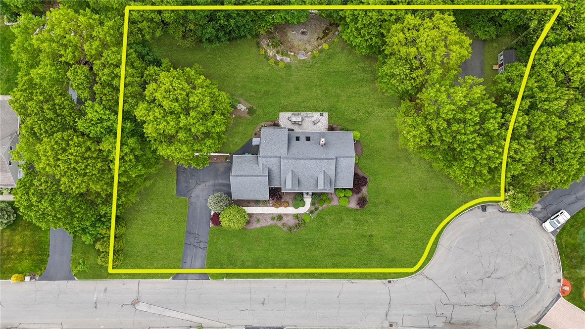 10 Lantern Brook Drive