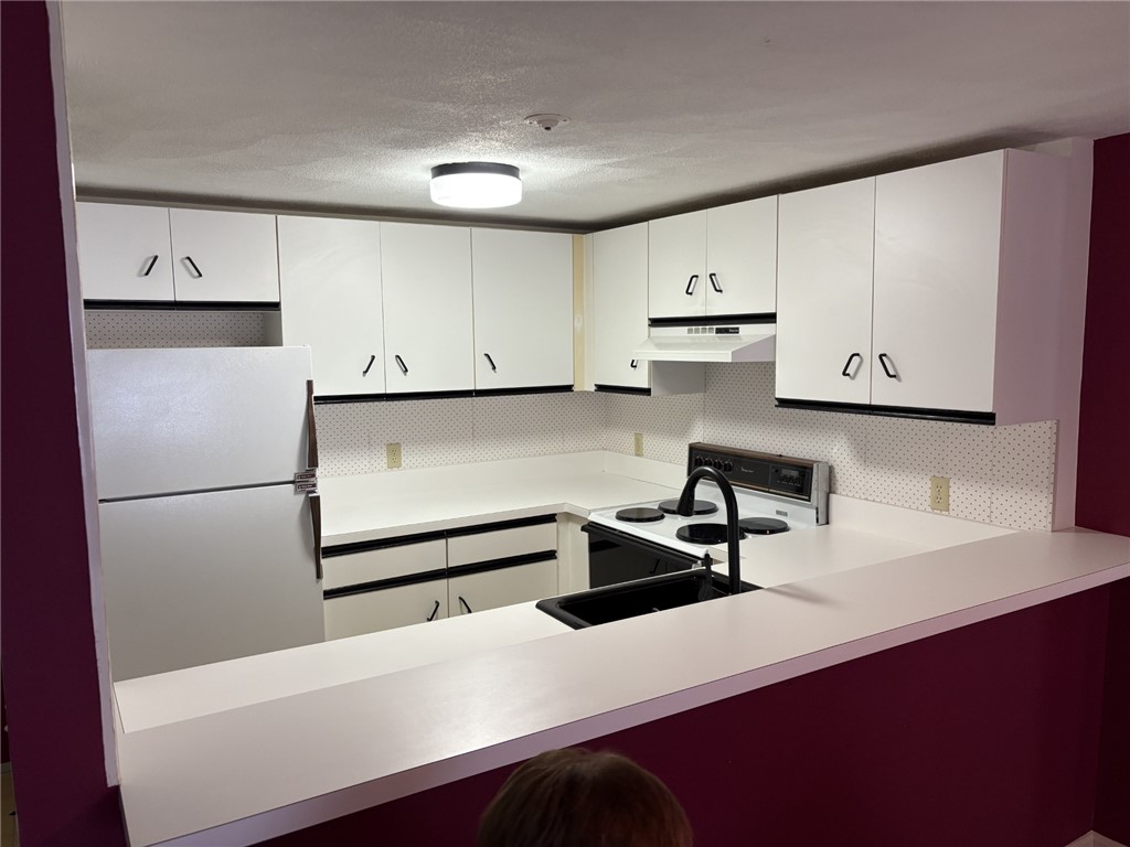 200 Woodlawn Avenue 201