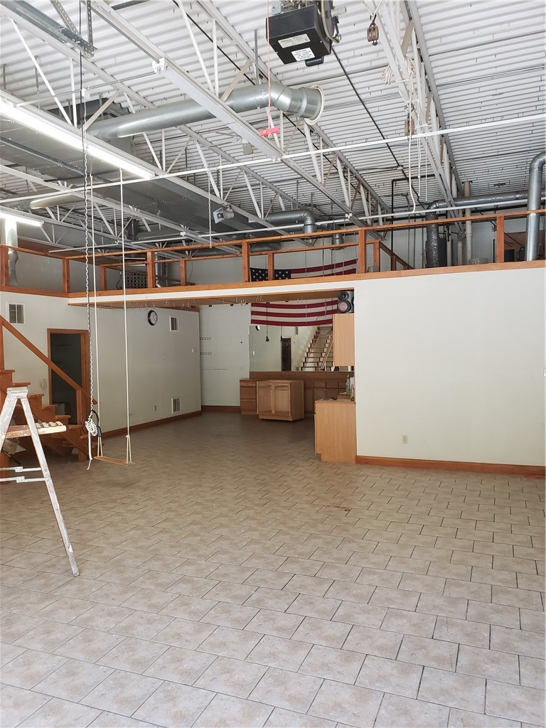 37 Lark Industrial Parkway A