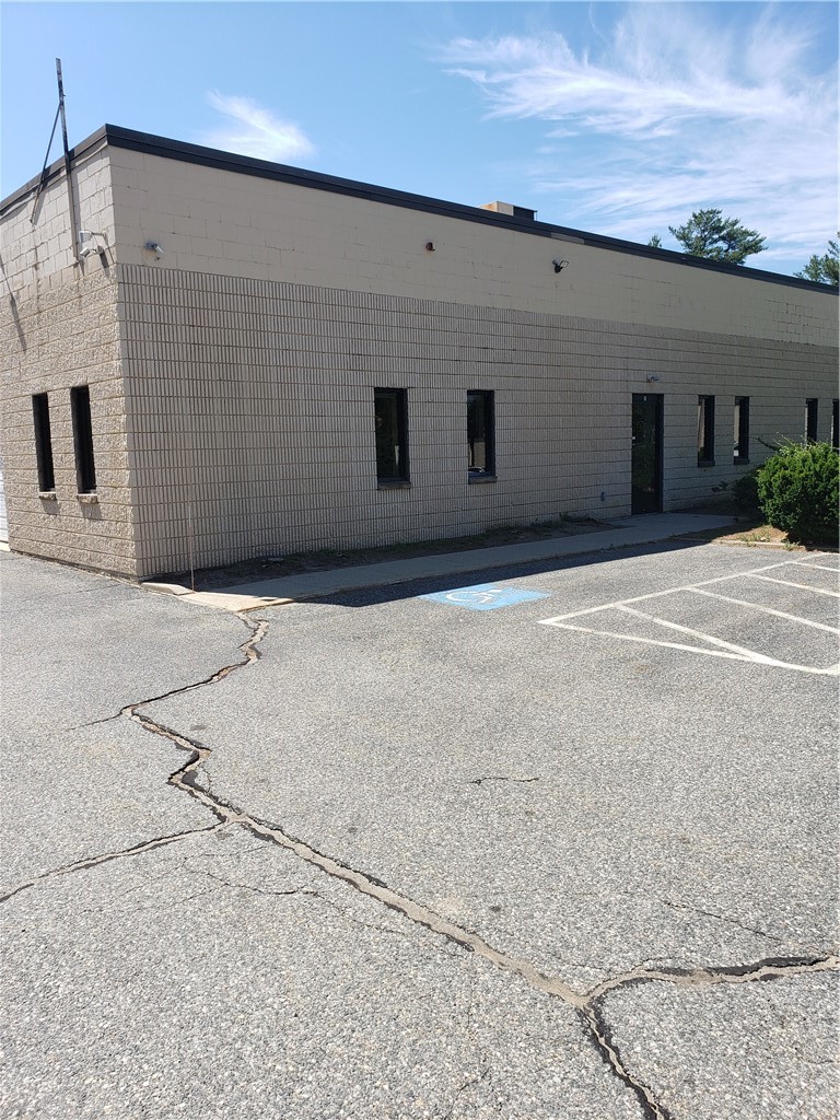 37 Lark Industrial Parkway A