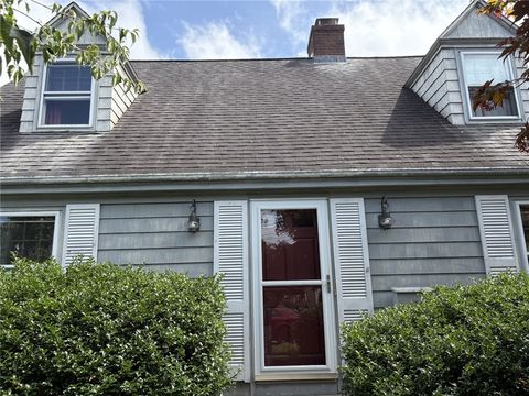 10 JESSE DAVIS Lane Barrington RI 02806