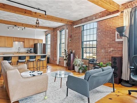 407 Pine Street 305 Providence RI 02903