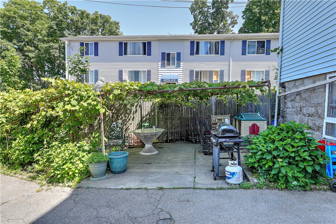 227 Whipple Street 3