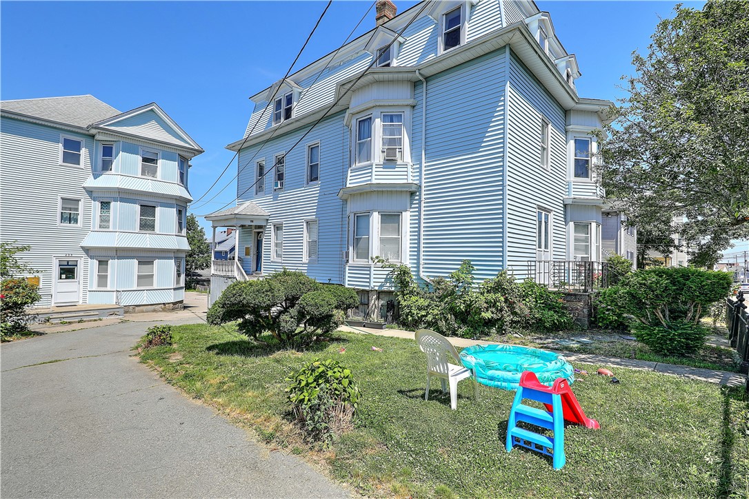 227 Whipple Street 3