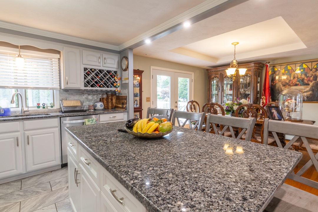33 Carriage Way