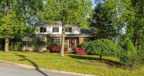 5 Chaloner Court Cranston RI 02921
