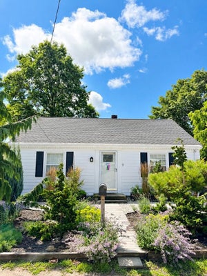 9 LOYOLA TER, NEWPORT, RI 02840 - Image fafc34c031fcbfec4e0e0a8b6e1e32c3/4242896312