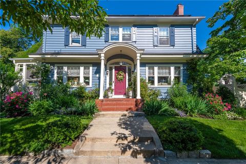 Single Family Residence in Providence RI 92 Ivy Street.jpg