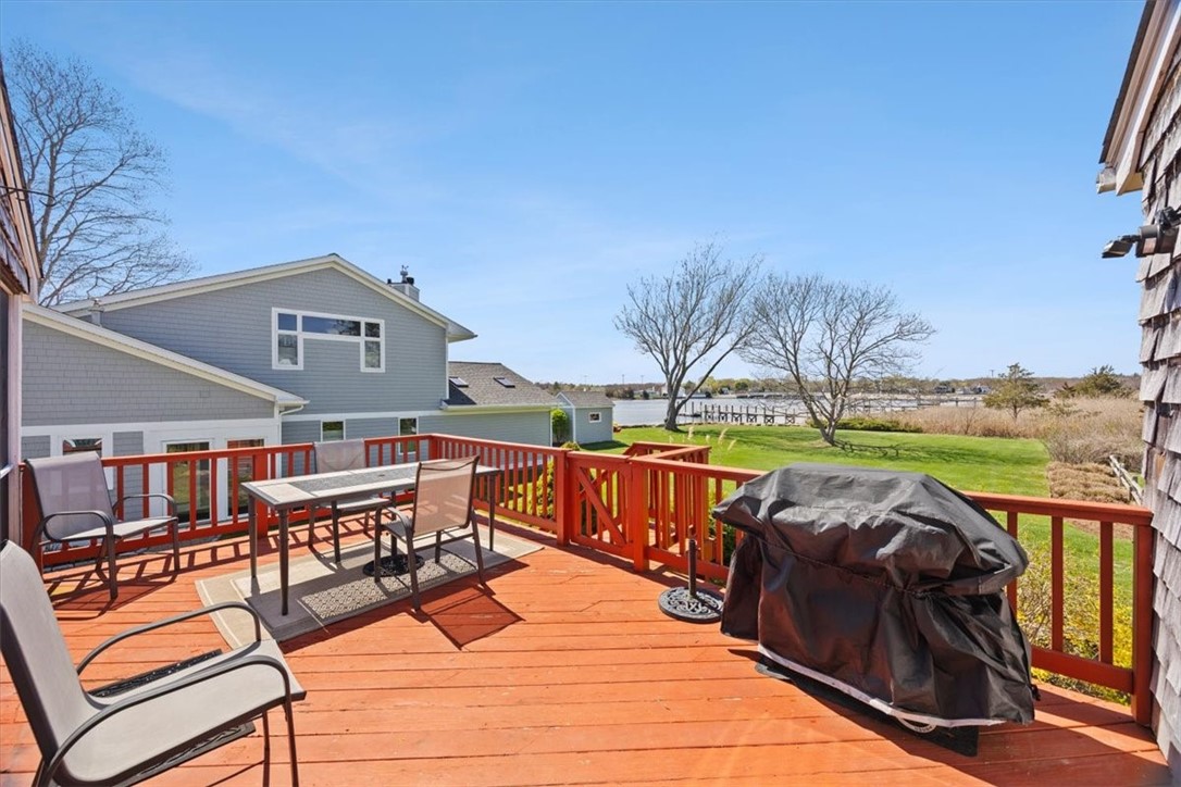 25 King Philip Avenue