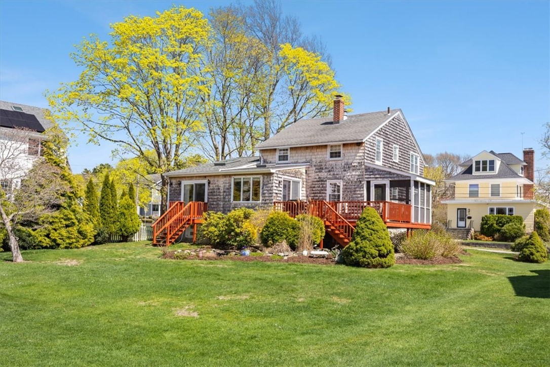 25 King Philip Avenue