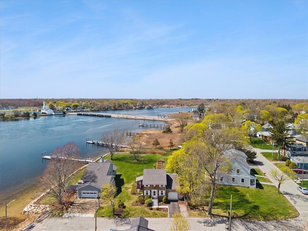 25 King Philip Avenue