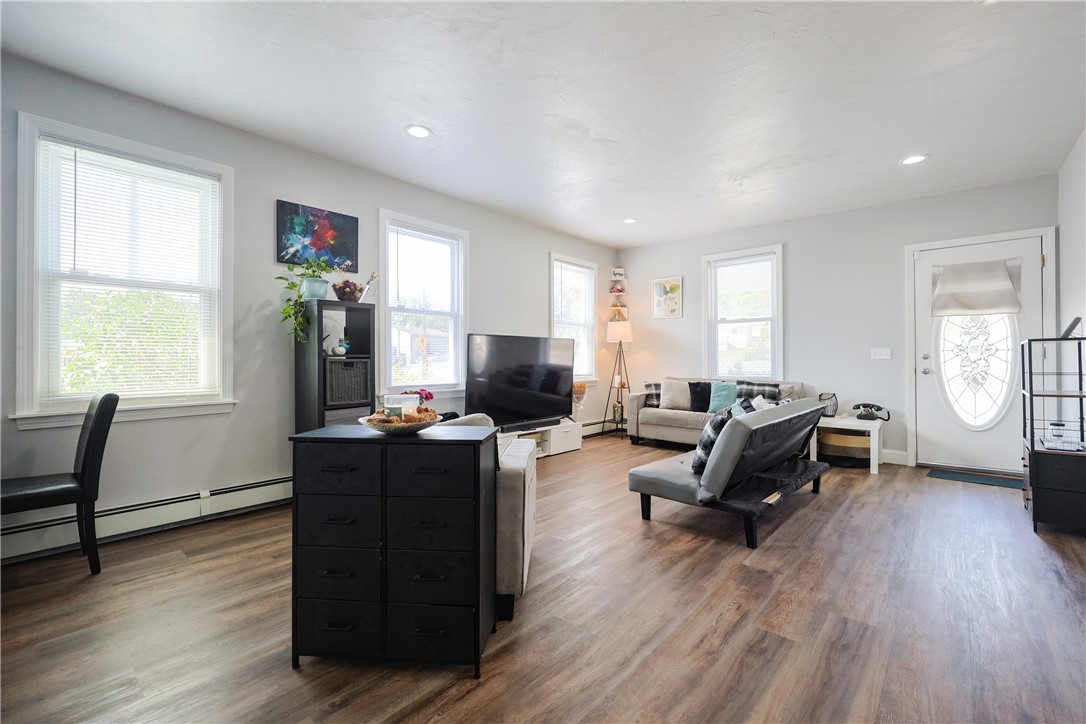 Johnston, Rhode Island 02919, United States, 4 Bedrooms Bedrooms, ,2 BathroomsBathrooms,Residential,Active,165765