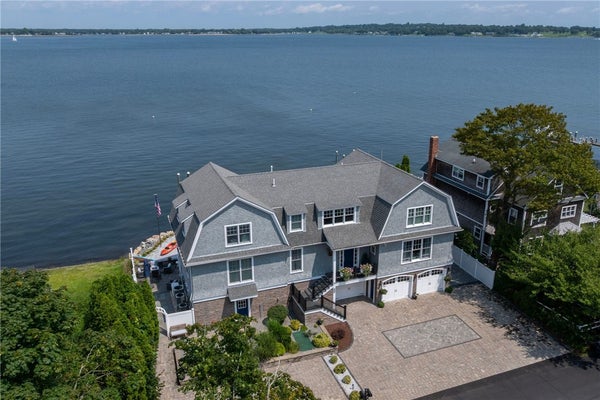 105 CHARLOTTE DR, EAST GREENWICH, RI 02818 - Image fb75072c2d2f730df87f0b649dcecc63/1322924812