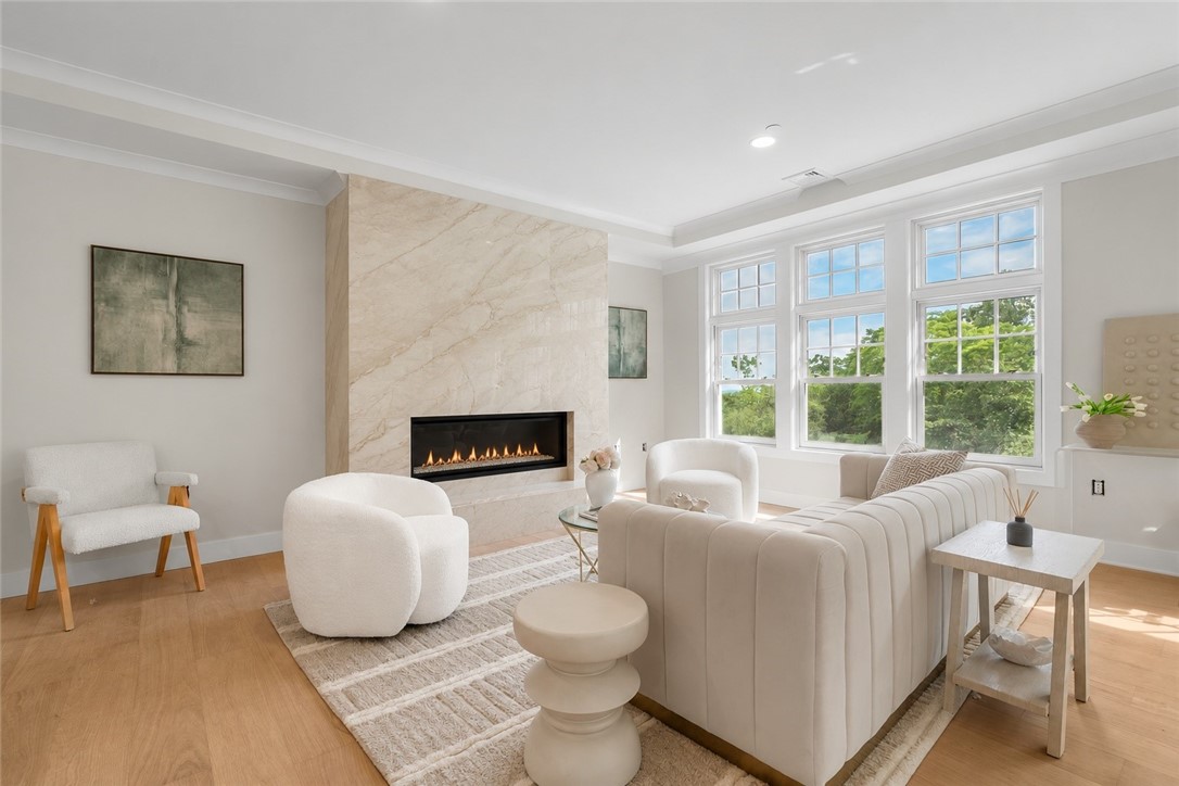 9 Compass Way 302