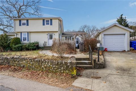 12 Vintner Avenue East Providence RI 02915