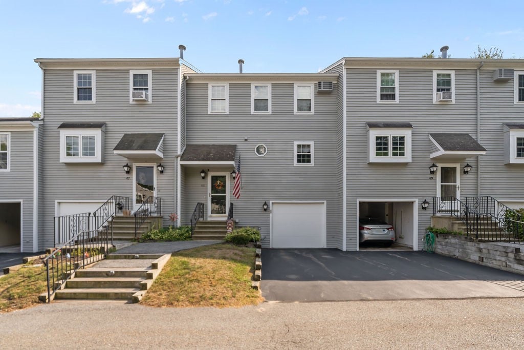 565 Quaker Lane 48