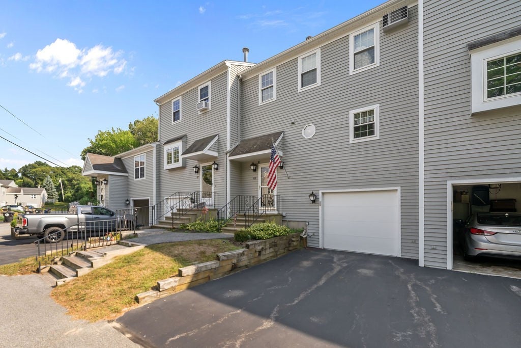 565 Quaker Lane 48