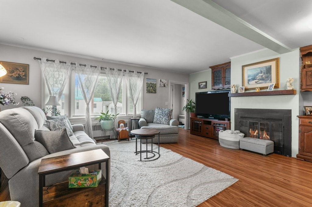 41 Perry Avenue