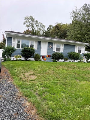 31 REGINA DR, JOHNSTON, RI 02919 - Image fbd4b6dd5327223425cca7e7c8e0f5d2/2968105371