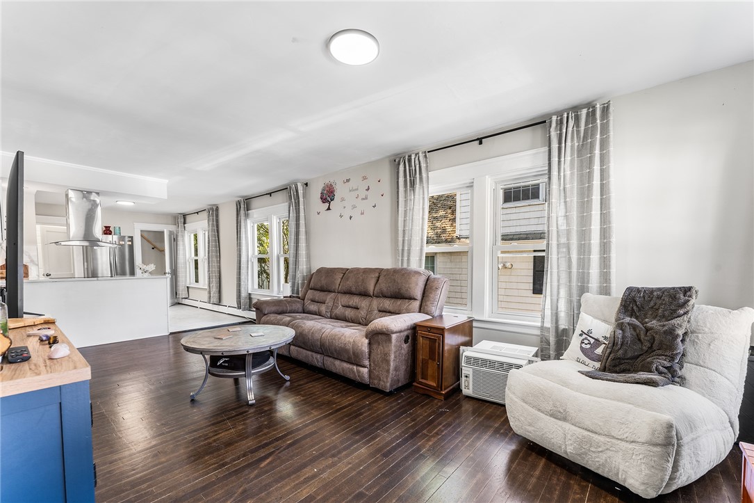 9 Lookout Avenue