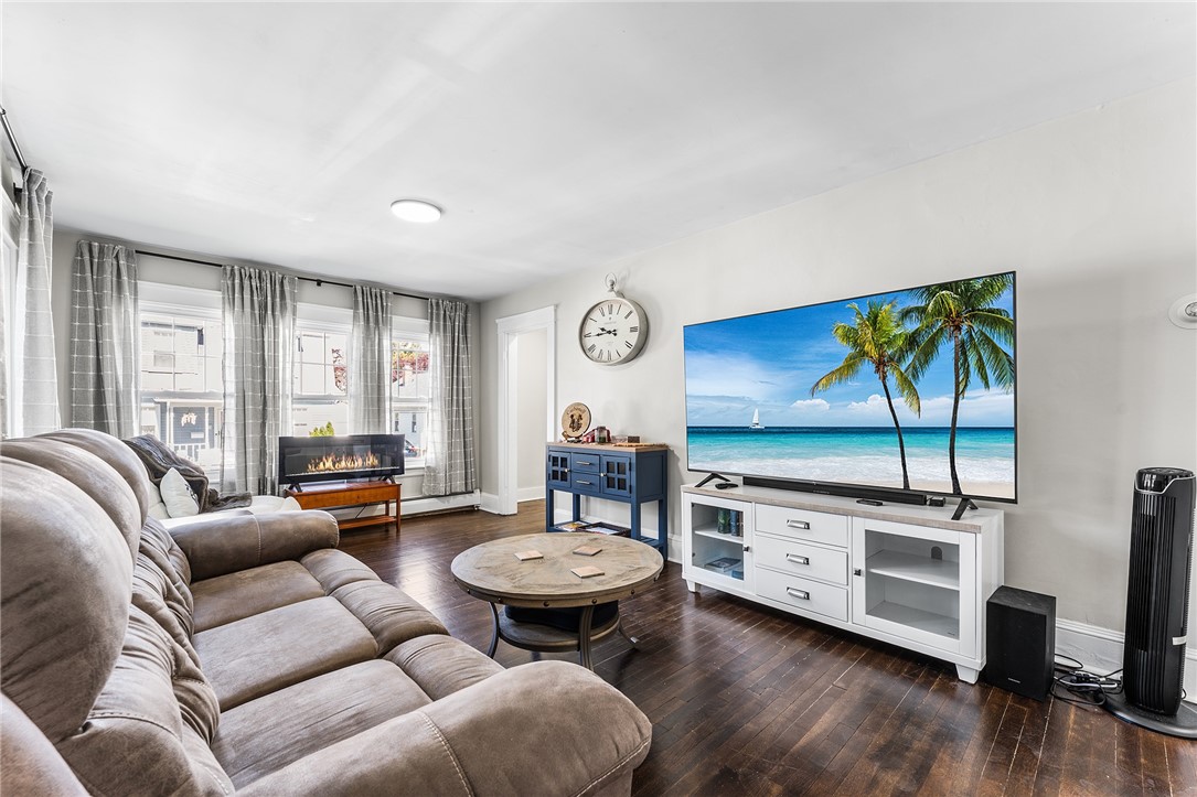 9 Lookout Avenue