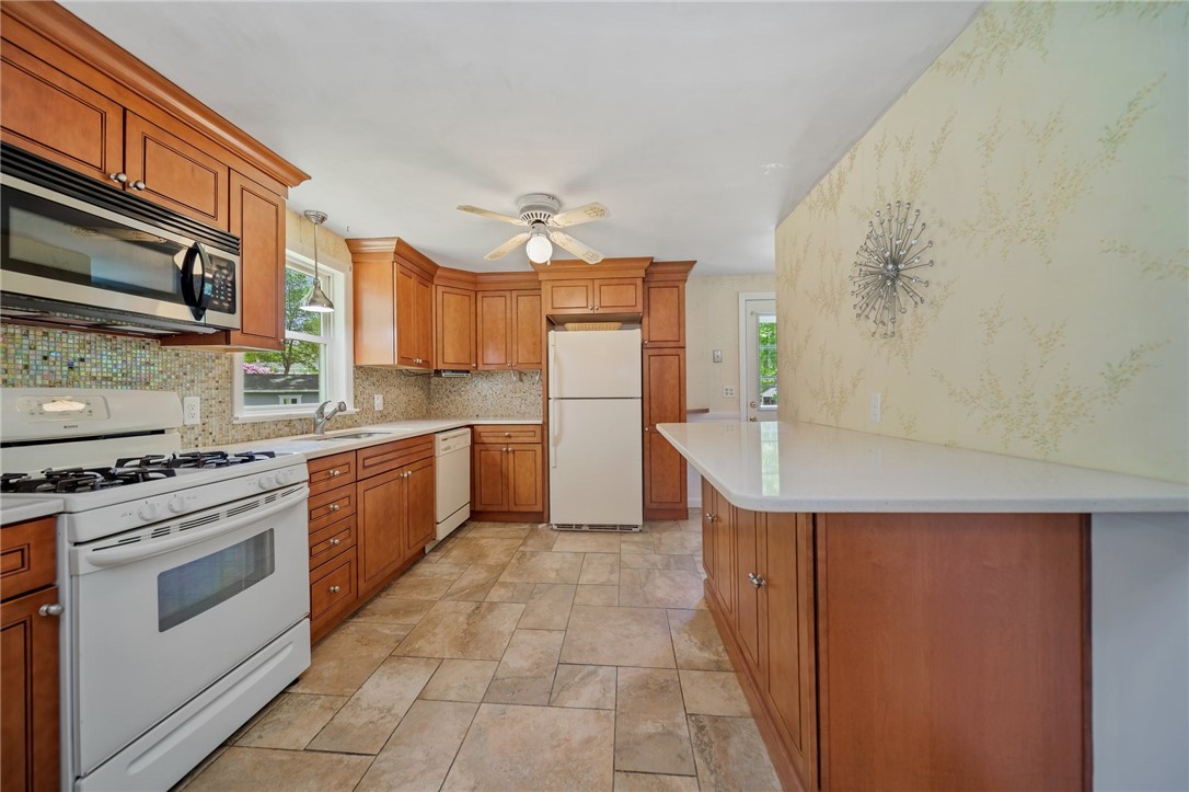 10 Meadowland Drive