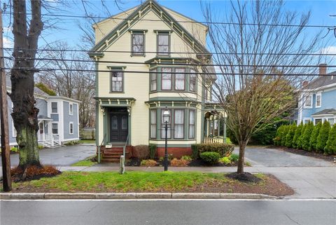 686 Hope Street 2R Bristol RI 02809