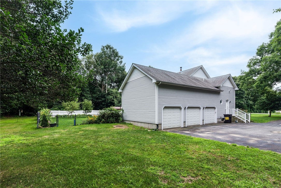 116 Holly Hills Lane